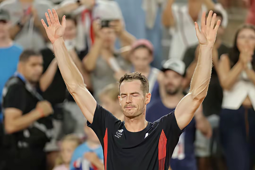 法网险胜年终总决赛，穆雷统治全场