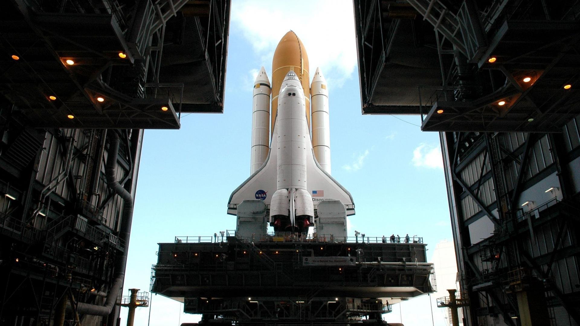 维尼修斯魔幻舞步踏碎蓝鹰,伊拉克足球史诗之夜震动亚平宁